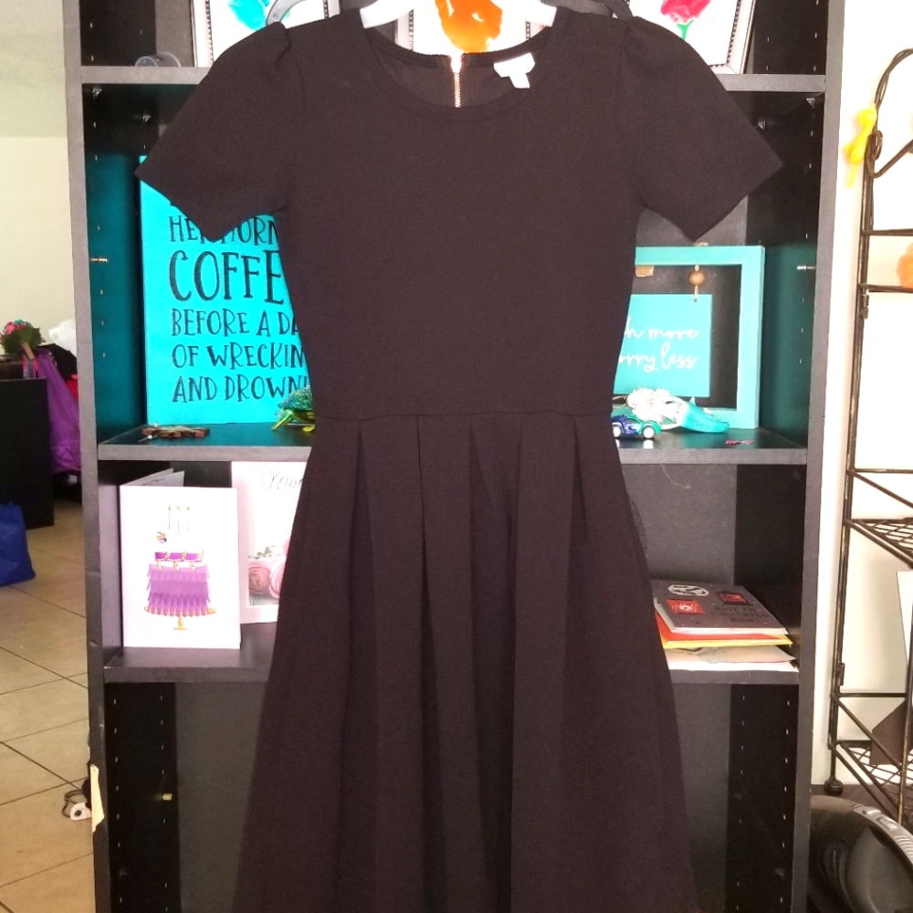Black dress xs LuLaRoe Annabelle